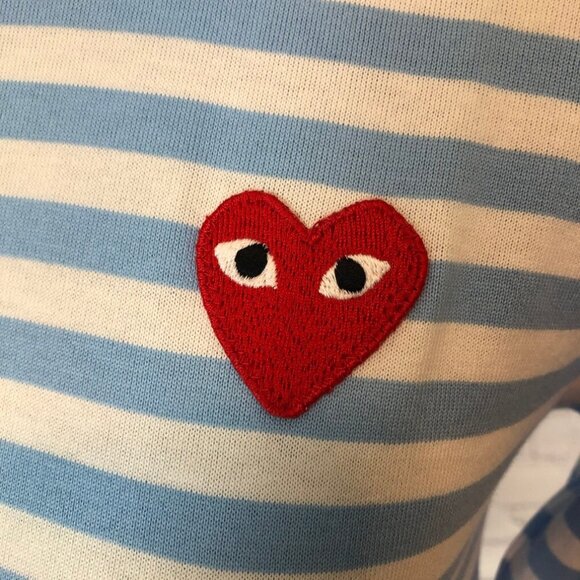 NWT Play Comme Des Garcons Blue White Stripe Heart Tee Size M - Picture 5 of 9